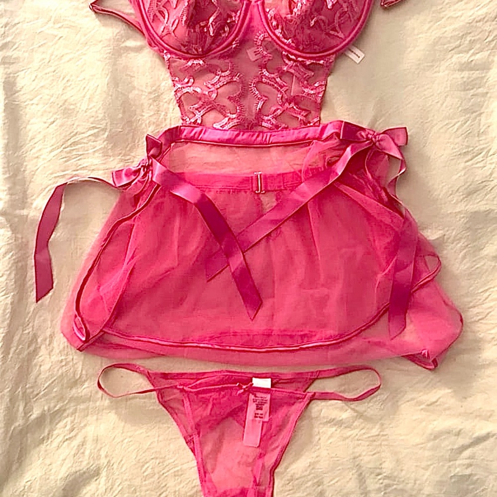 Victoria's Secret Pink Lace Lingerie Set NWT